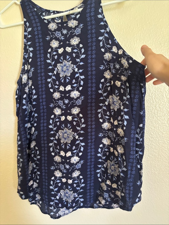 Old Navy Tops - Old Navy Navy Blue Floral Tank Blouse